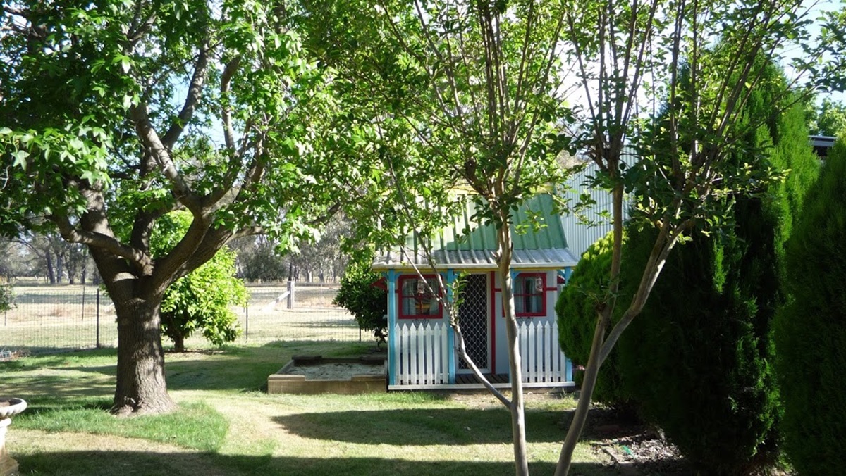 Triangle farm cottage house