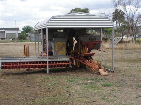 Eds-Old-Farm-Machinery-1.jpg