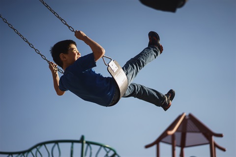 Child-swing-park.jpg